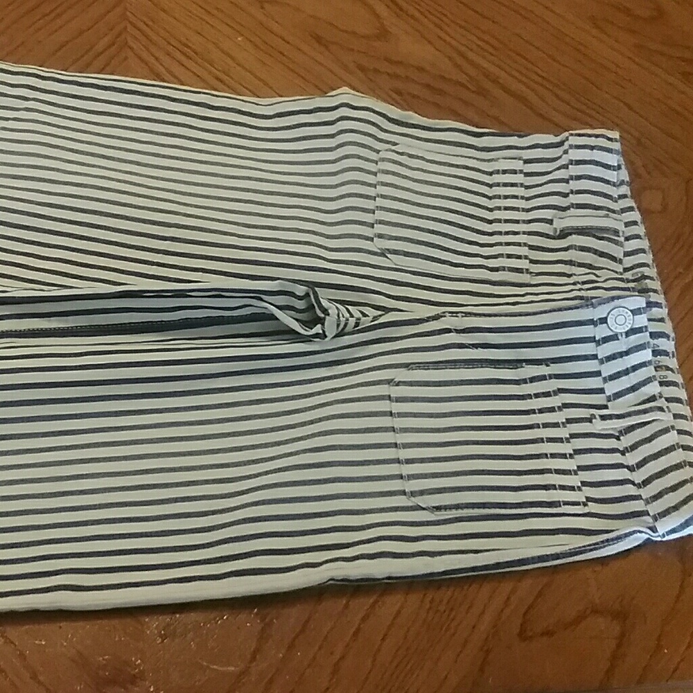 Gymboree blue and white striped pants, size 7